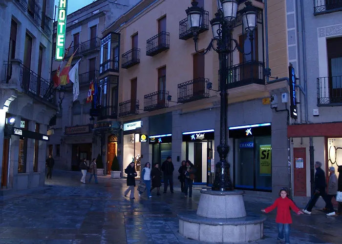 ホテル ラス モラダス Ávila